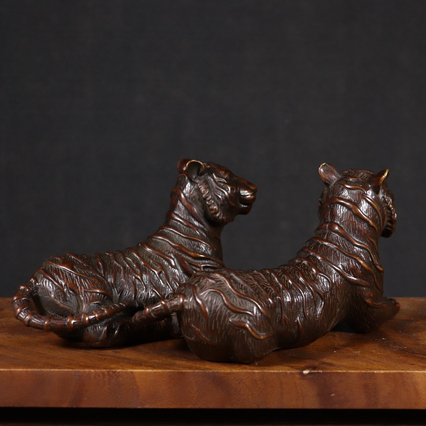 Vintage Collectible Stores - Estátua de Tigre de Cobre Vintage