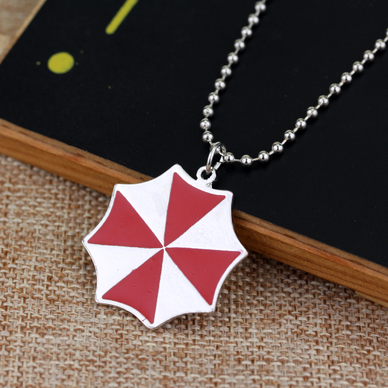 Colar com Pingente de Guarda-C - Vintage Item avaliação e preço
